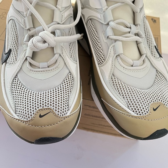 New Nike Women’s Air Max Bliss Shoes Size: 10 Flawed - Picture 7 of 15